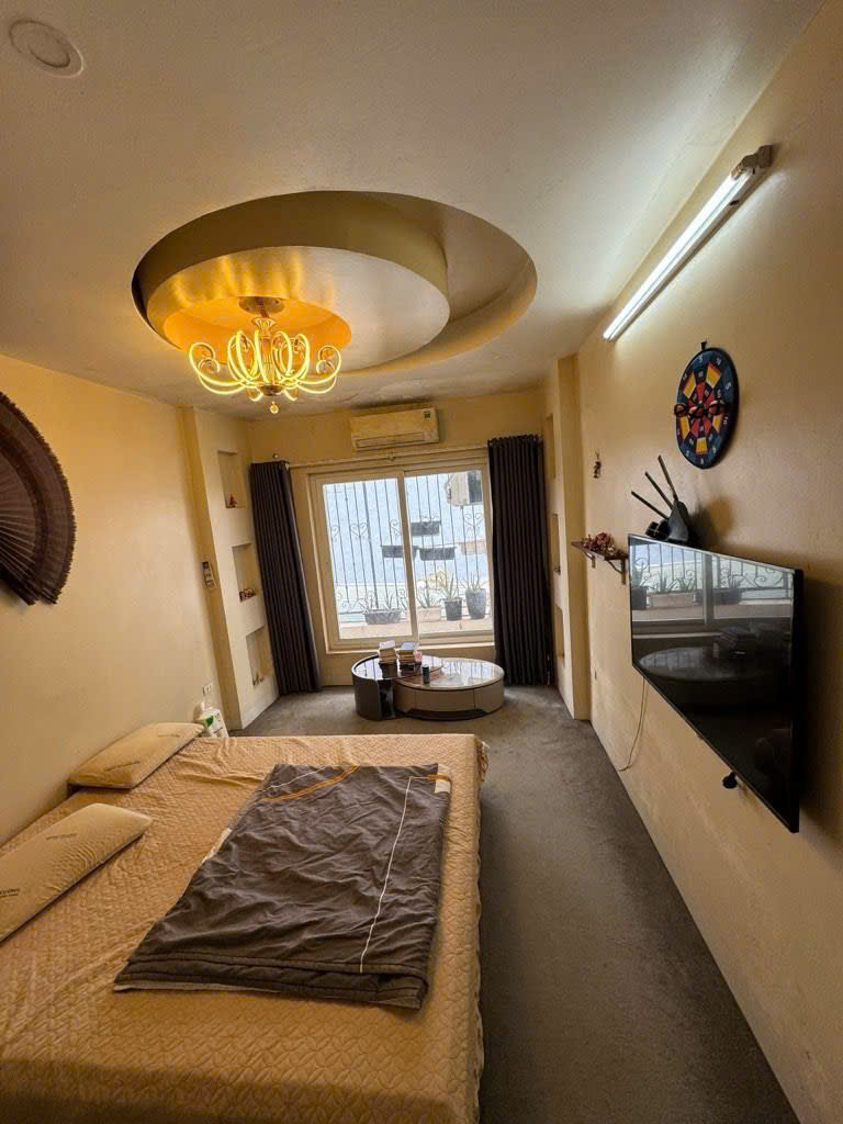  Bán nhà Ái Mộ Bồ Đề30m/5 tầng nhỉnh 7t 