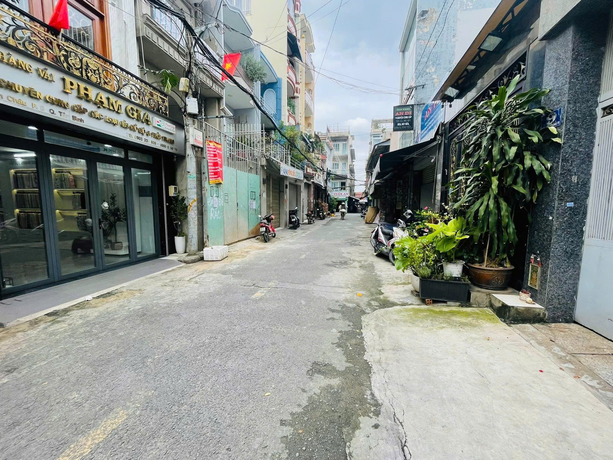  Hạ 500tr, Bán nhanh nhà Mặt tiền Tân Châu, ngay chợ Vải Tân Bình, 3,5x14m, 4 Tân, 8,99 tỷ. 