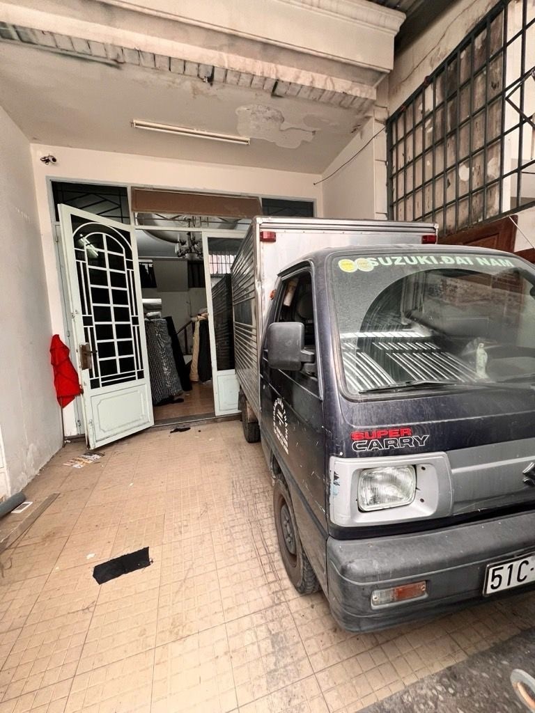  Bán nhà Hẻm 8m Tân Sơn Nhì - ngay Gò Dầu, 12x18m, 2 Tầng cũ - tiện xây Mới, hạ 28,9 tỷ. 