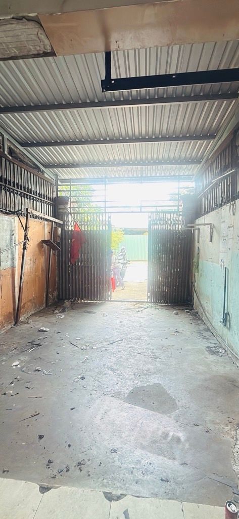  NHÀ NGAY HÒA BÌNH,PHÚ THẠNH,TÂN PHÚ. HẺM 12M THÔNG RA HẺM 110 TÔ HIỆU, 4M X 20M,2 TẦNG,NHÀ CŨ CÒN Ở ĐƯỢC CHỈ NHỈNH 90TR/M2 