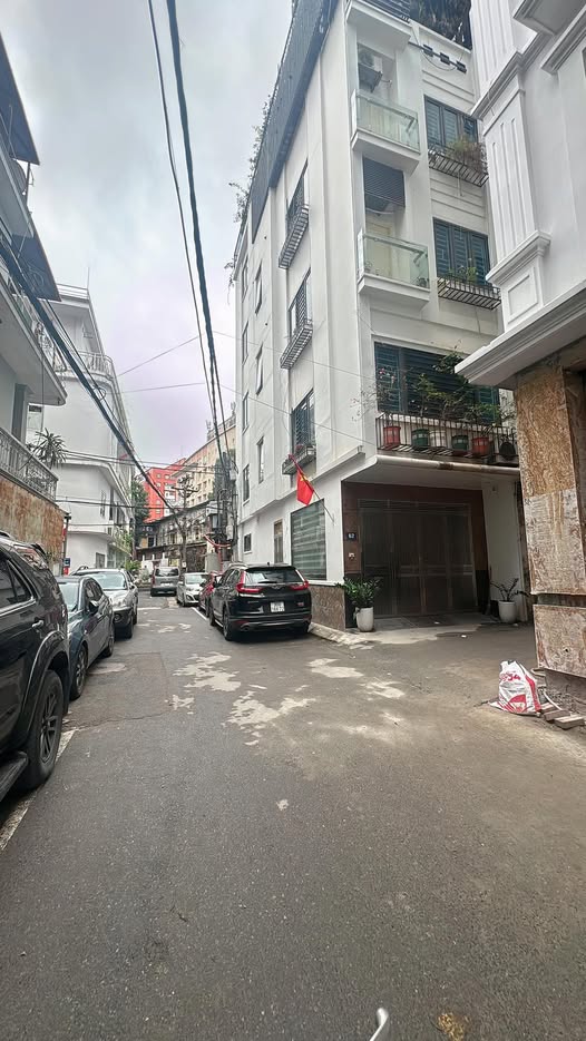  Bán nhà Đội Cấn, 55m2, 7 tầng thang máy, gara ô tô, chỉ 23 tỷ 