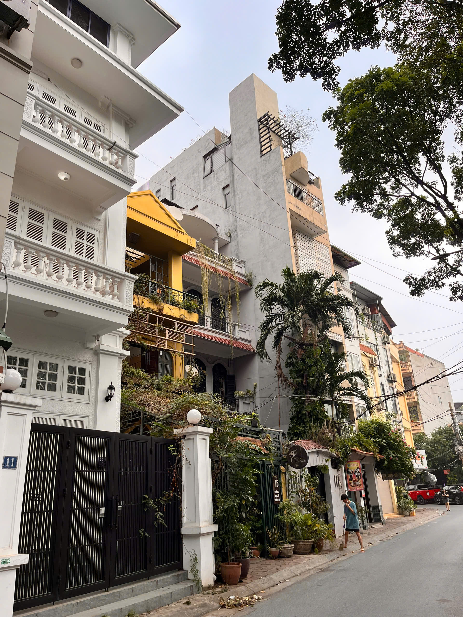  Bán nhà Ngọc Khánh, ô tô đỗ cửa, 68m2, 5 tầng thang máy, chỉ 24 tỷ 