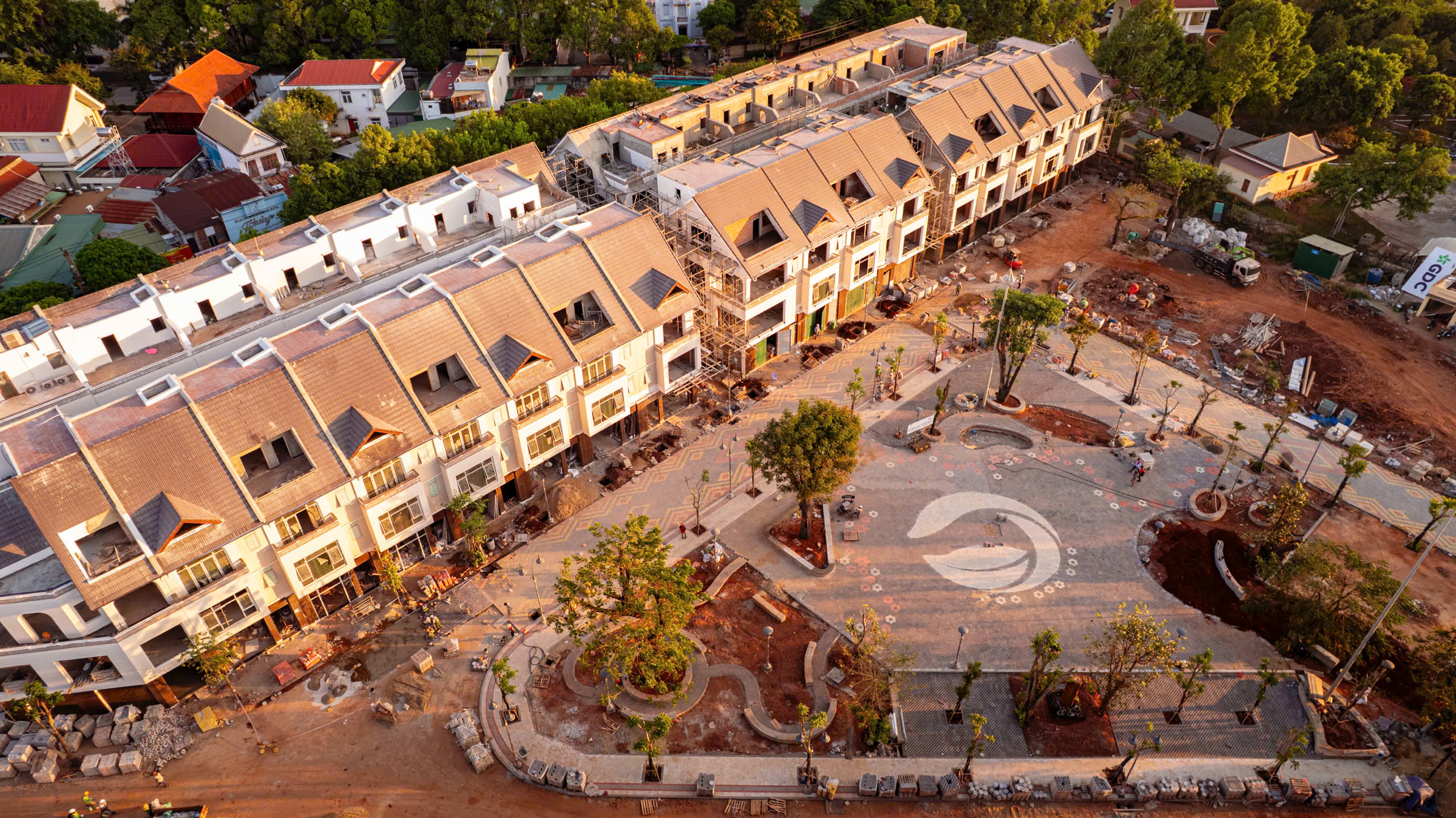  Nhà phố Eco Palace – Sống trung tâm, đối diện công viên với đầy đủ tiện ích 5 sao 