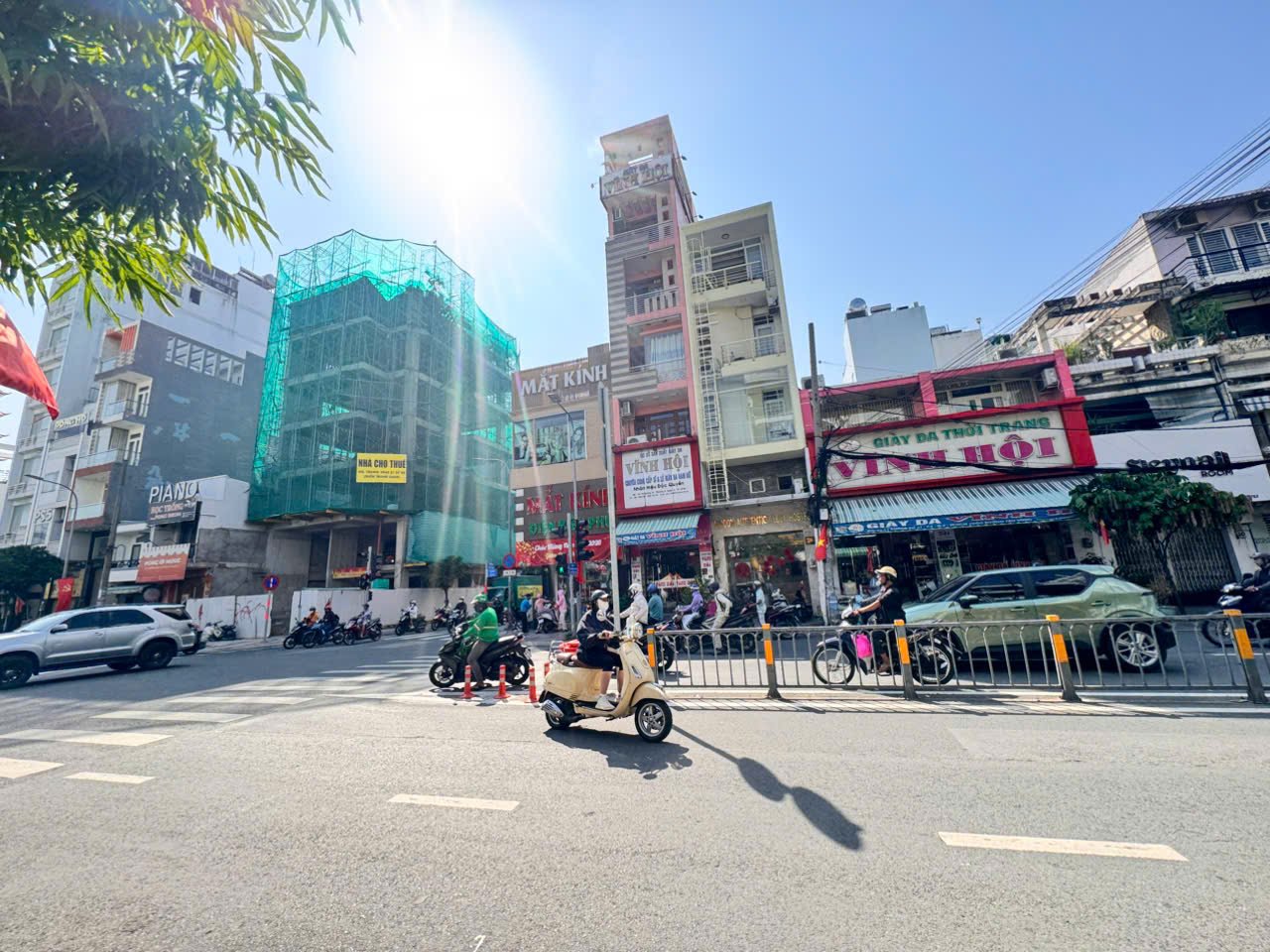  CHÍNH CHỦ 0938676685 BÁN NHÀ 2 TẦNG MẶT TIỀN KINH DOANH Đ.KHÁNH HỘI, QUẬN 4- NGANG LỚN 8.5M*16M- QHXD 7 TẦNG CÓ HẦM- KHU VIP HIẾM NHÀ BÁN 