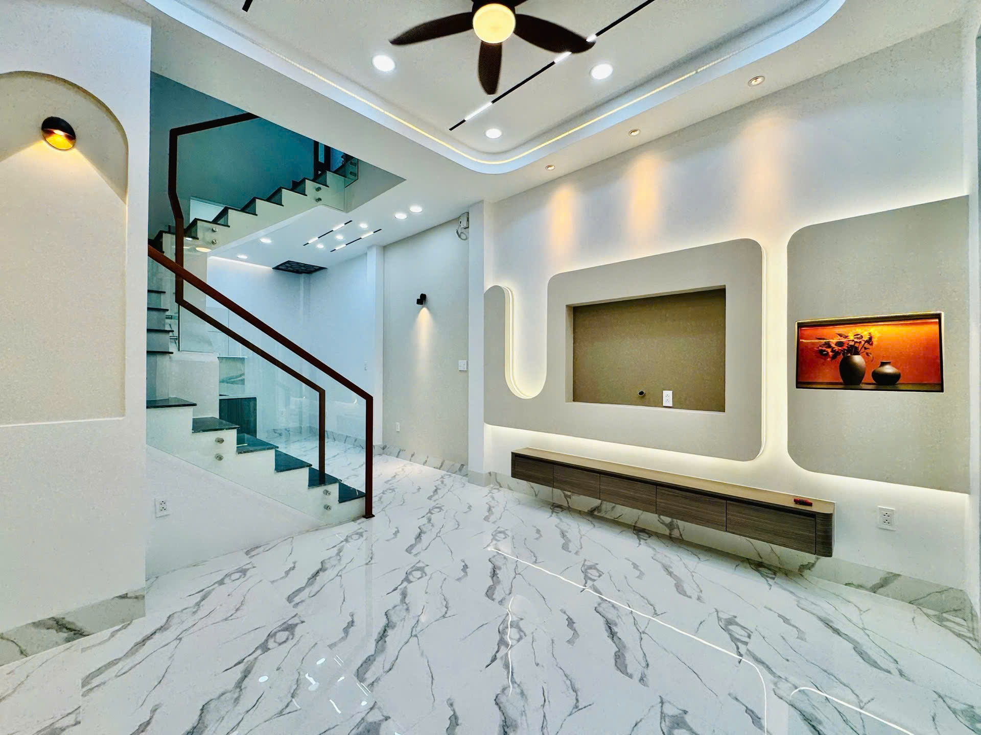  NHÀ LÊ ĐỨC THỌ - 3 TẦNG - 45M2 - XE HƠI TỚI CỬA - NHỈNH 5????- PHÁP LÝ CHUẨN 