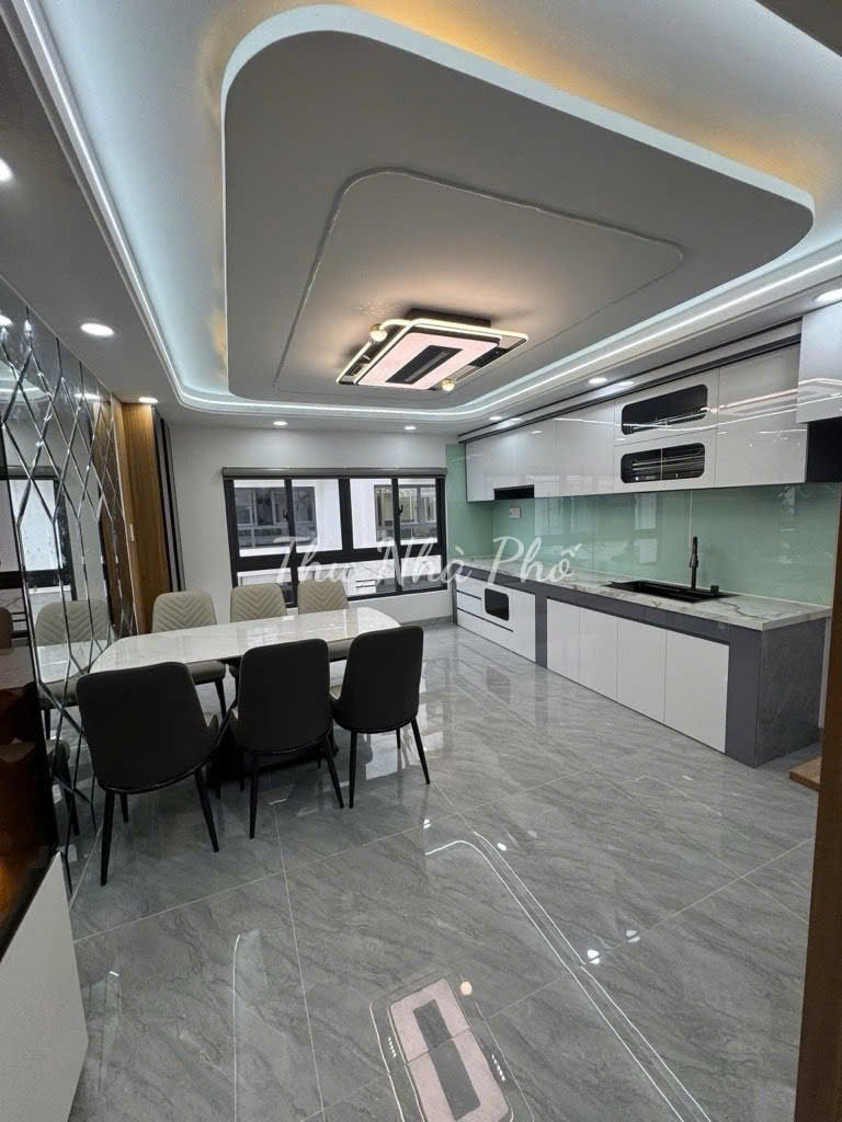  NHÀ ĐẸP KHU PHÂN LÔ - KINH DƯƠNG VƯƠNG - 5 TẦNG- XE HƠI NẰM NHÀ - GIÁ CHỈ 7.9 TỶ 