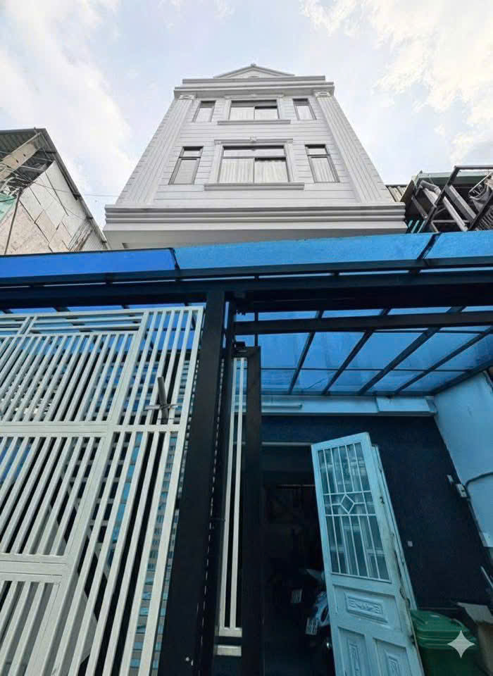  CHDV - DÒNG TIỀN ỔN - BÌNH THẠNH - 9PN - FULL KHÁCH - SÁT Q1 - 5 X 17 - 5 TẦNG HOÀN CÔNG ĐỦ - 10.8 TỶ - TL MẠNH 