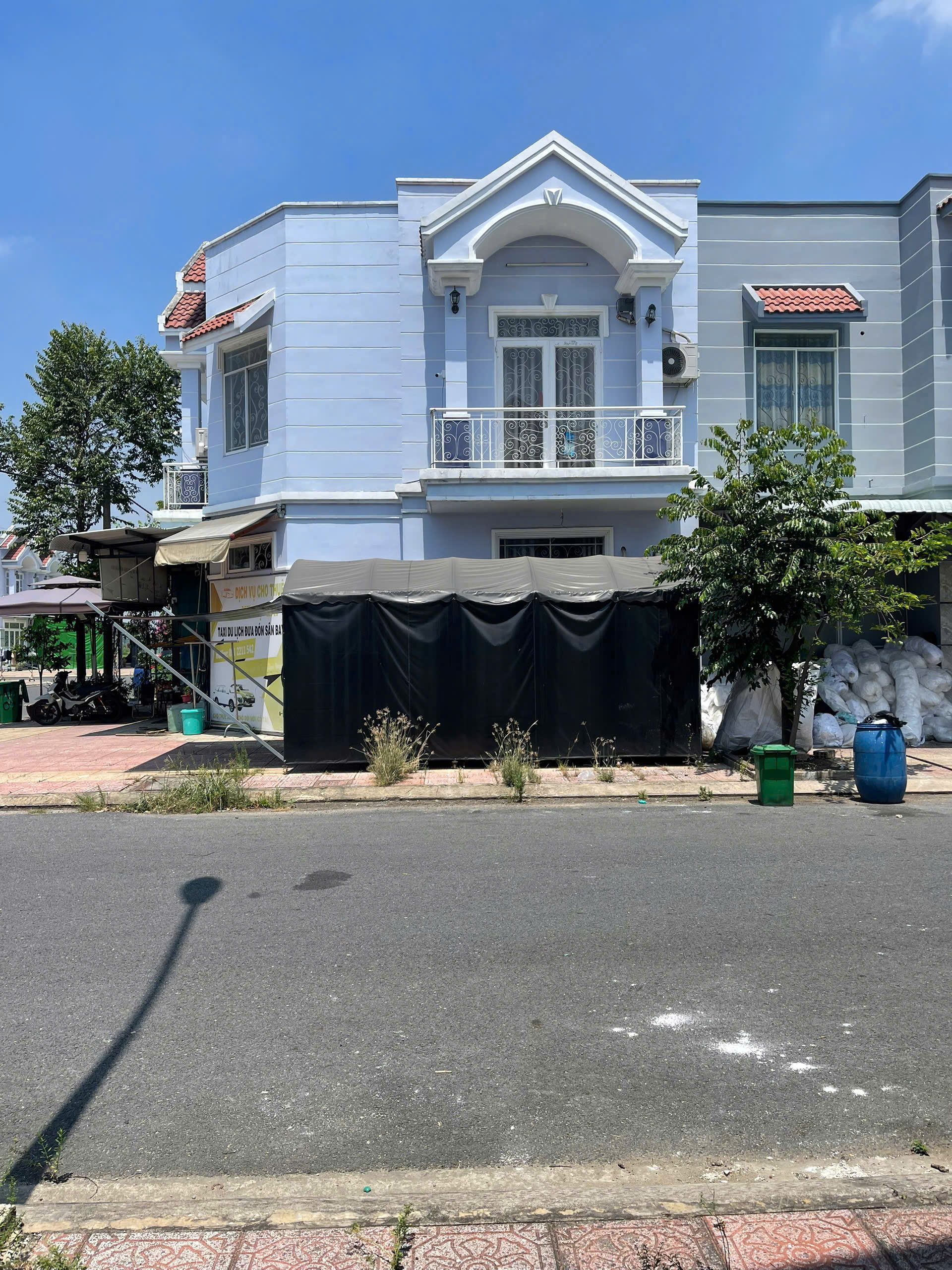  BÁN NHÀ 1 TRỆT 1 LẦU – CĂN GÓC TRỤC ĐƯỜNG N1, KĐT THỊNH GIA – PHƯỜNG TÂN ĐỊNH, TP BẾN CÁT, BÌNH DƯƠNG 