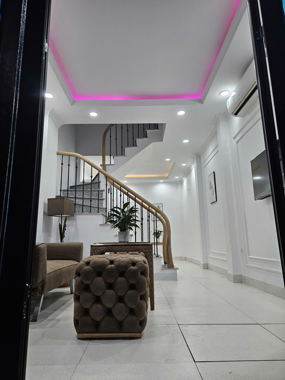  Chính chủ cần bán 2 căn nhà mới xây tại khu vực phát triển cực nóng quận Thanh Xuân. Phù hợp cho gia đình trẻ định cư hoặc đầu tư giữ tiền 