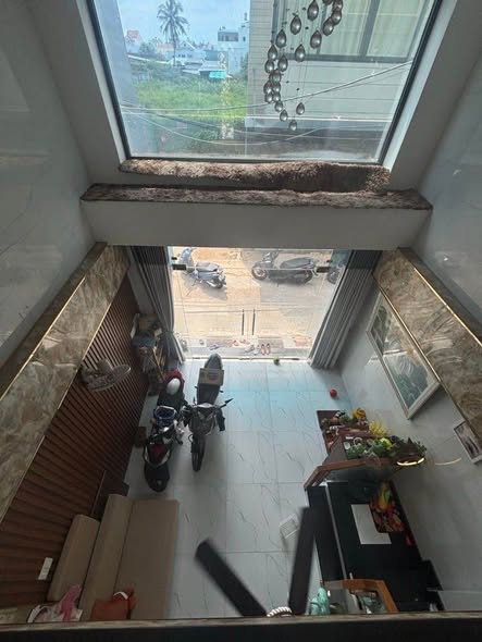  NHÀ ĐẸP 4 TẦNG XE HƠI NGỦ TRONG NHÀ. NHÀ MẶT TIỀN ĐƯỜNG HUỲNH TẤN PHÁT, PHƯỜNG PHÚ MỸ HƯNG, QUẬN 7 