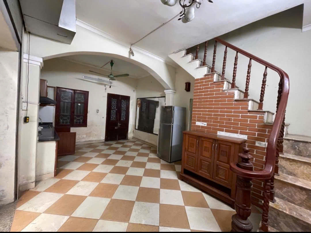  Cho thuê nhà ngõ ba gác đường Hoàng Mai, 30m x 3tầng - Giá 7 triệu vào  ngay 
