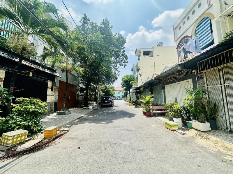  Nhà VIP Đường Nguyễn Văn Khối, P8 Gò Vấp – 4 Tầng Đối Diện Công Viên Làng Hoa – Chỉ 11 Tỷ 