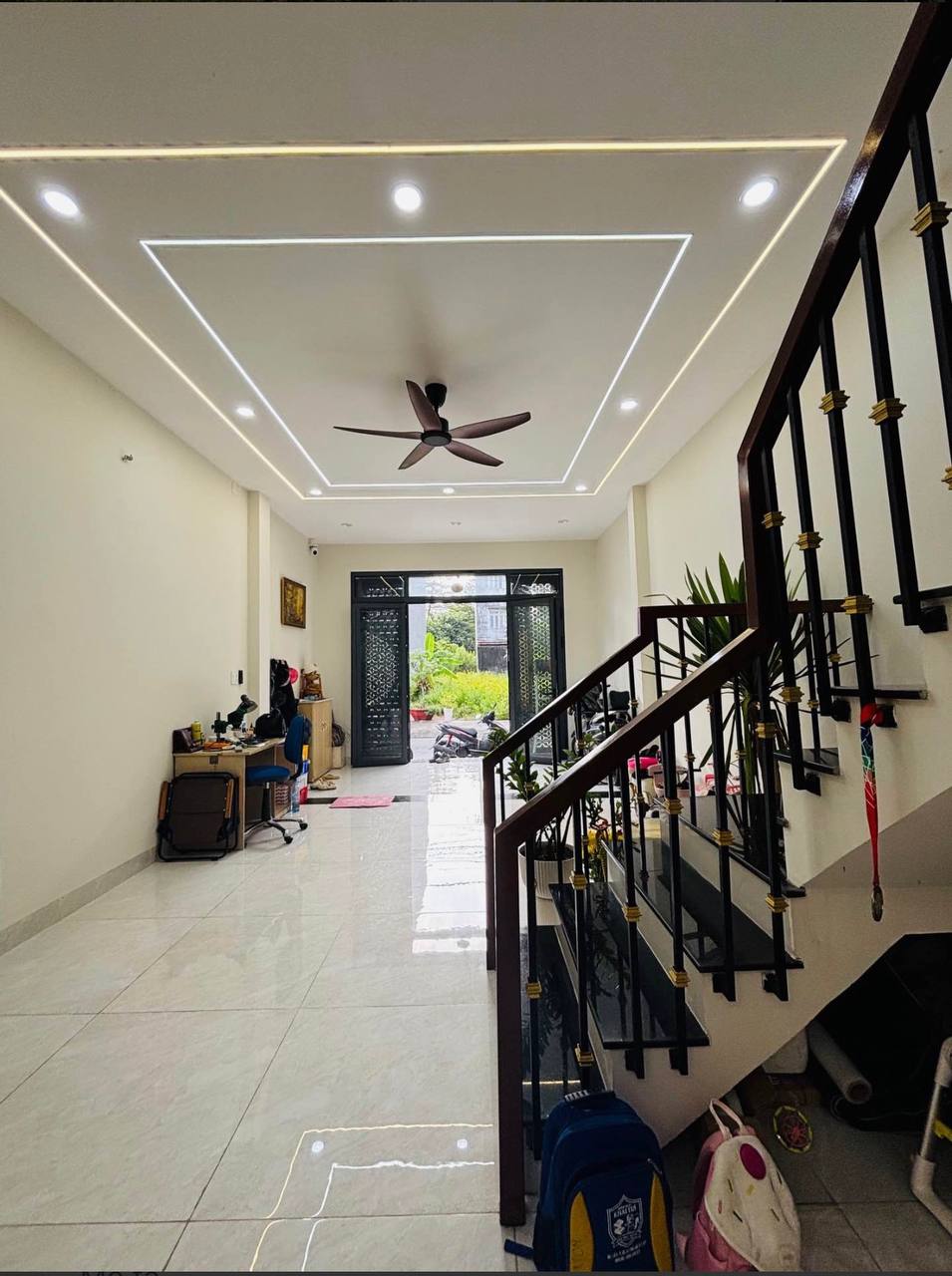  Bán nhà mặt tiền 3 tầng kiên cố khu phú lợi giá nhỉnh 6 tỷ. 