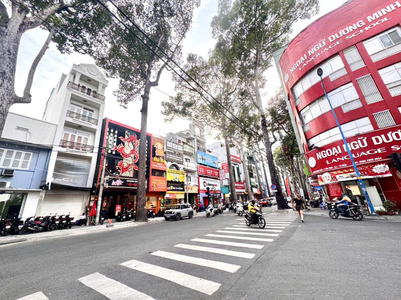  BÁN NHÀ 6 TẦNG CÓ THANG MÁY- MẶT TIỀN TRẦN QUANG KHẢI, QUẬN 1- DT 85M2- NGANG 4M*22M VUÔNG ĐẸP- VỊ TRÍ SIÊU ĐẸP HIẾM NHÀ BÁN- 0938676685 GIANG GIANG 