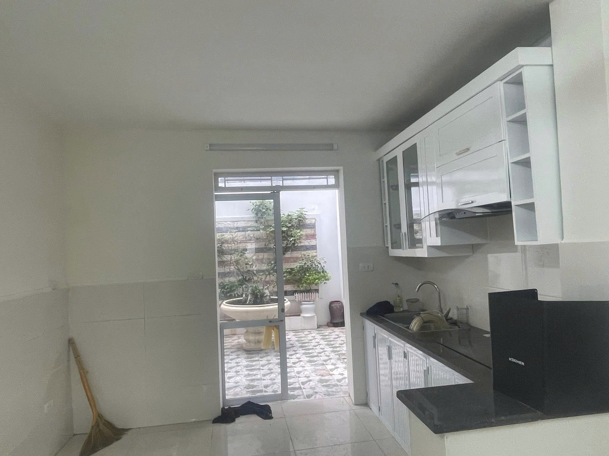  CHO THUÊ NGUYÊN CĂN LẠC TRUNG, NHÀ MỚI, RỘNG, LÀM VP 86M 3T, 12TR 0903258273 