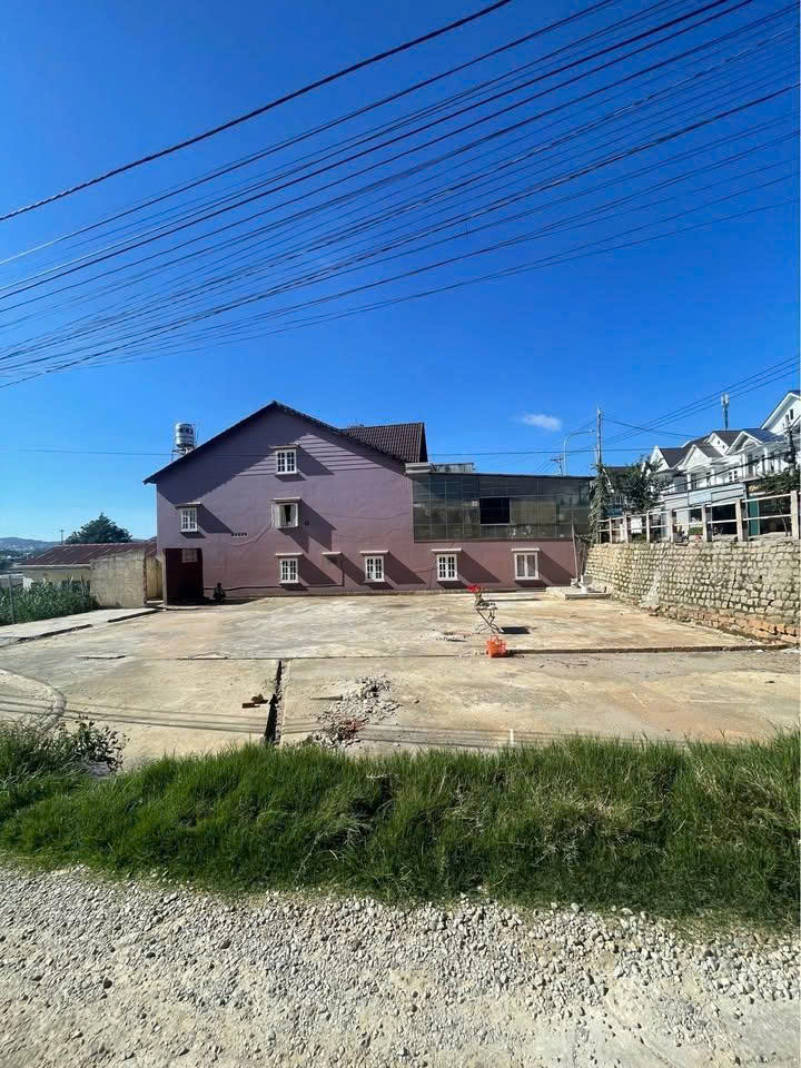  Cho thuê nhà mặt tiền 25 triệu/tháng đường Nguyên Tử Lực phường 8 Đà Lạt 