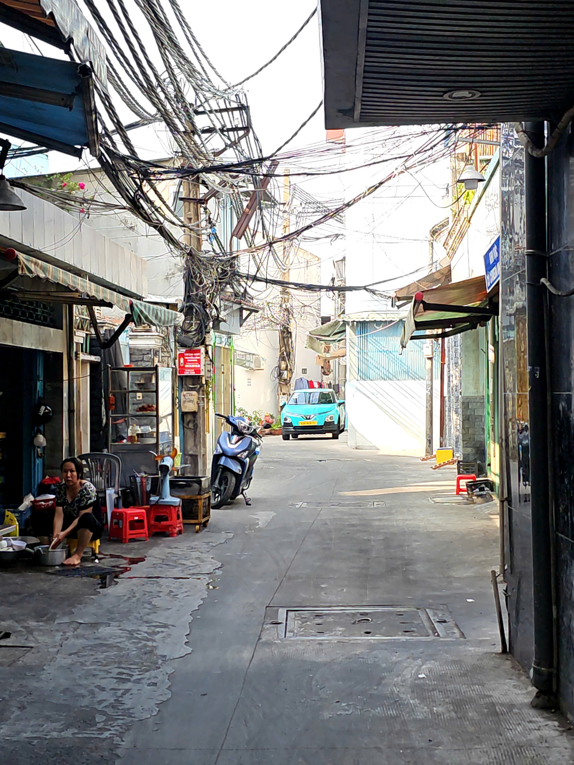  Bán nhà HẺM XE HƠI  q4 
Ngang 3.1 dài 9.5 
ĐÚC 5 tấm  NHỈNH 5 Đ 