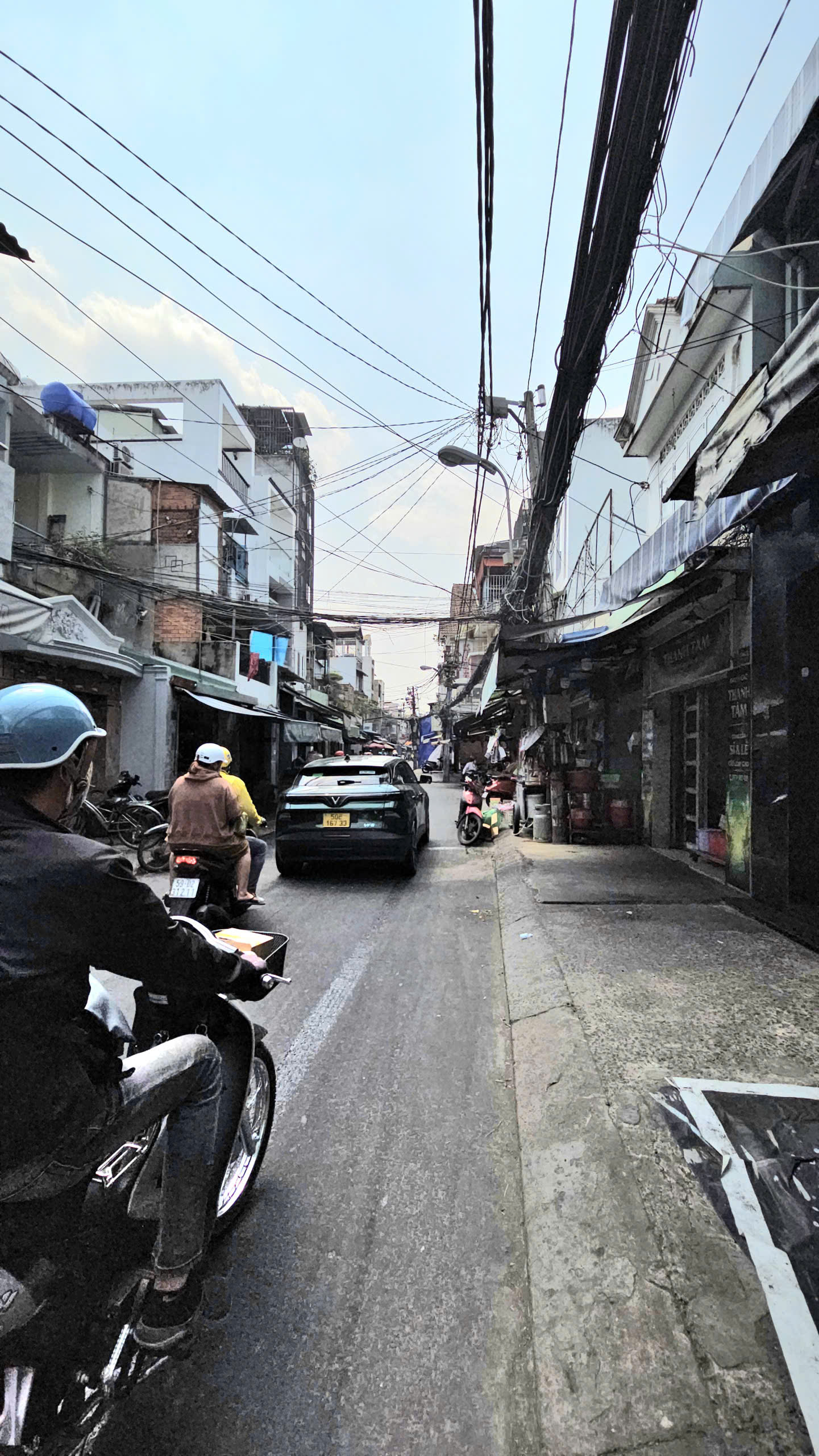  bán nhà mặt tiền kinh doanh q4 
đúc xây mới chỉ 3 Đ 