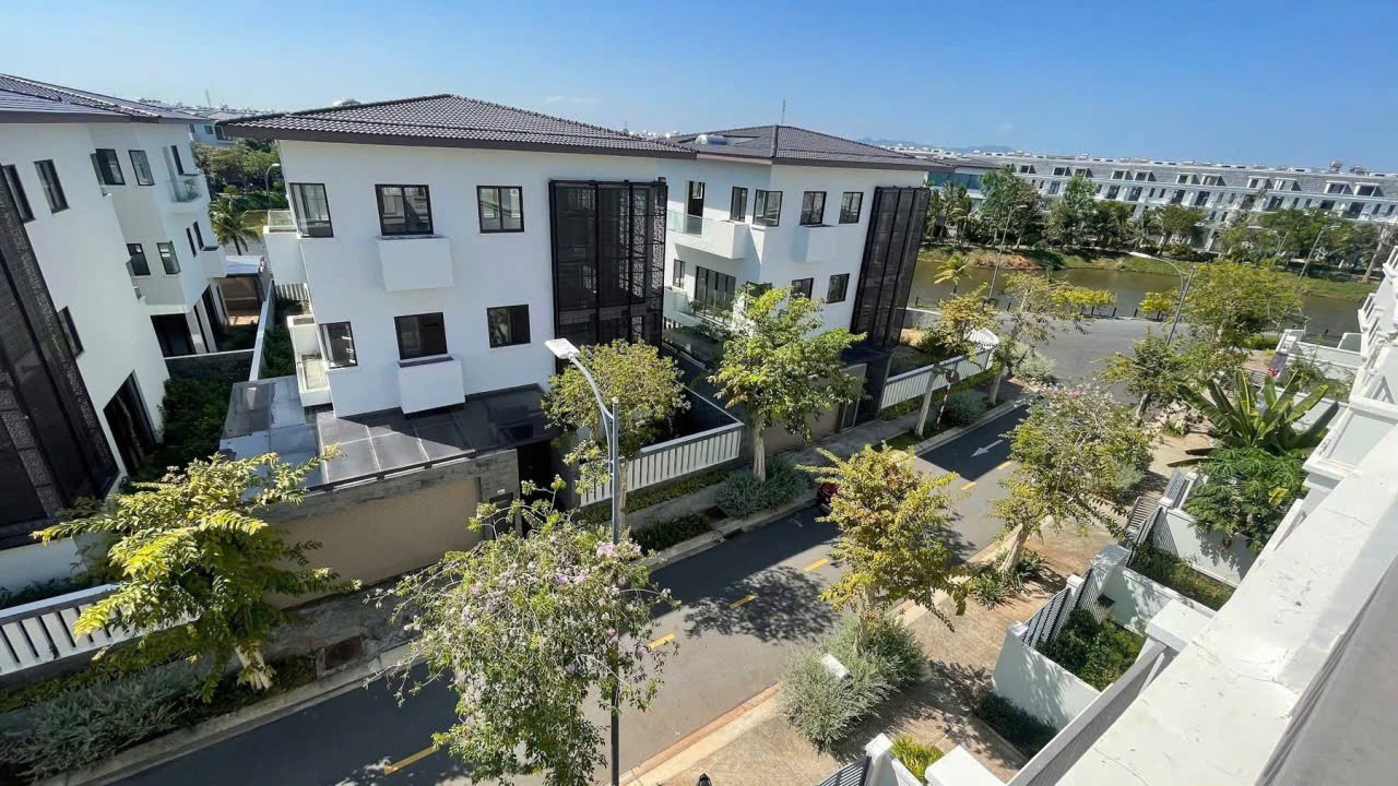  Chính chủ cần bán căn LK9-19- Lavida – vị trí đẹp trong phân khúc liền kề, đã có sổ. 