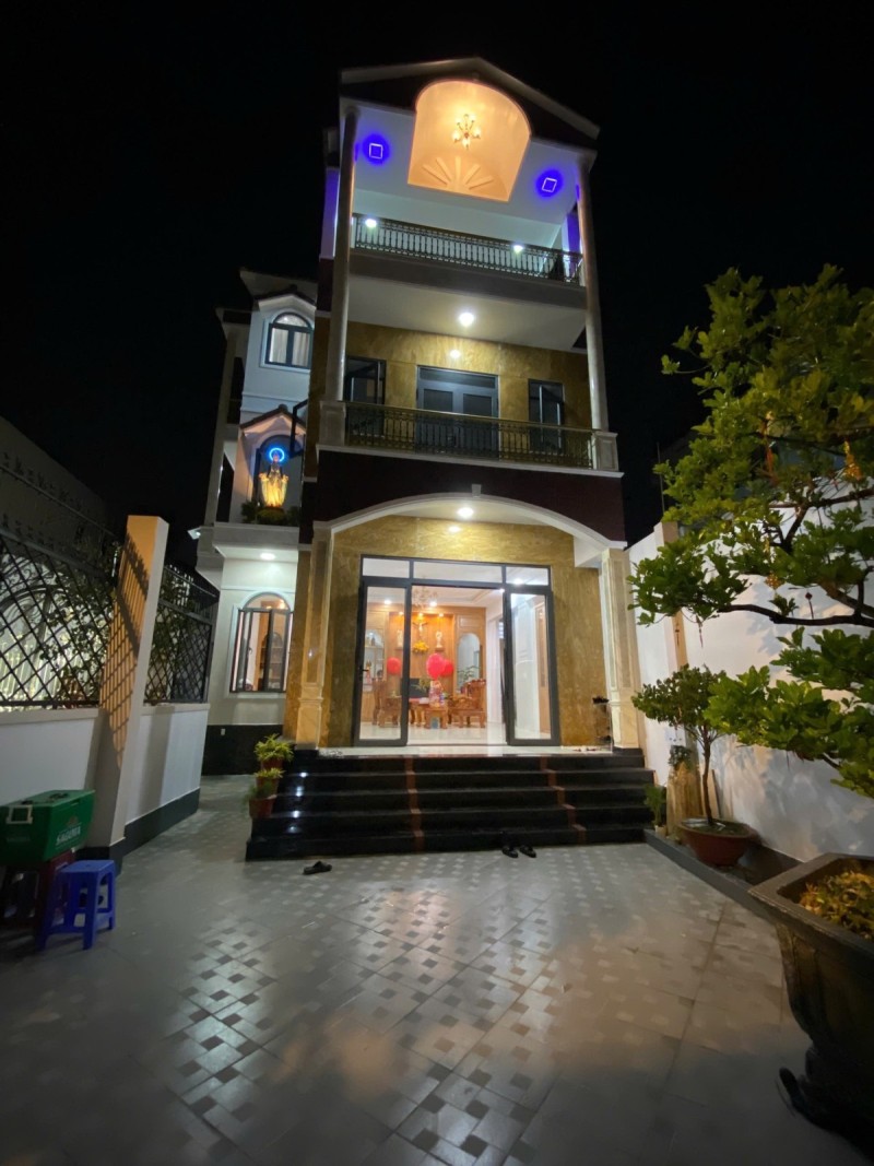  Bán Biệt Thự sân vườn, Tam Phú, Thủ Đức, TP HCM. DT  293m2, 3 tầng. Giá 11.9 Tỷ, Sổ Hồng, LH: 0933125879 