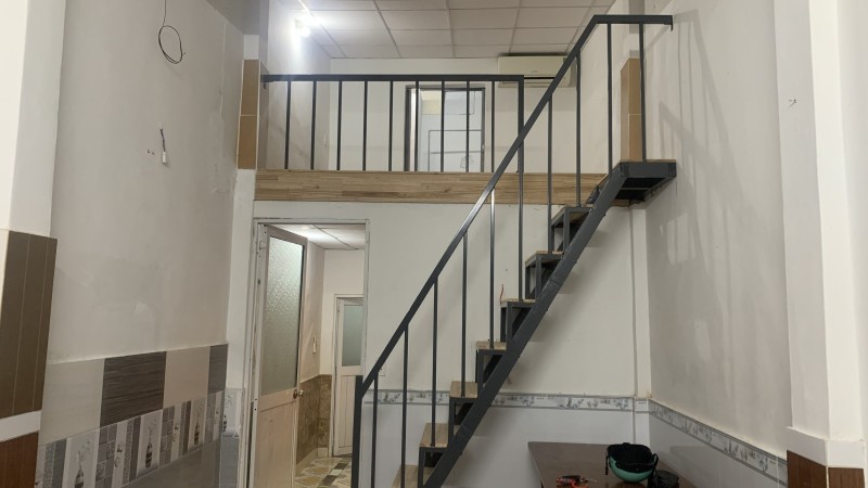  ♪ Sát MT Đinh Tiên Hoàng, 32m2, lửng đúc 2PN 2WC, 2.x tỷ 