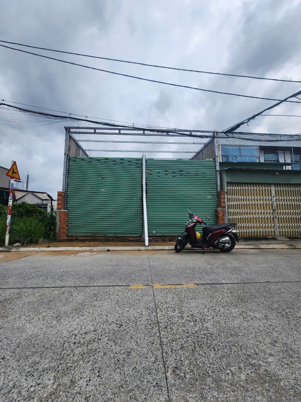  GIẢM 1T BÁN NHANH XƯỞNG (7X19) MẶT TIỀN TL25 – VIEW BỜ KÈ – 6 TỶ! 