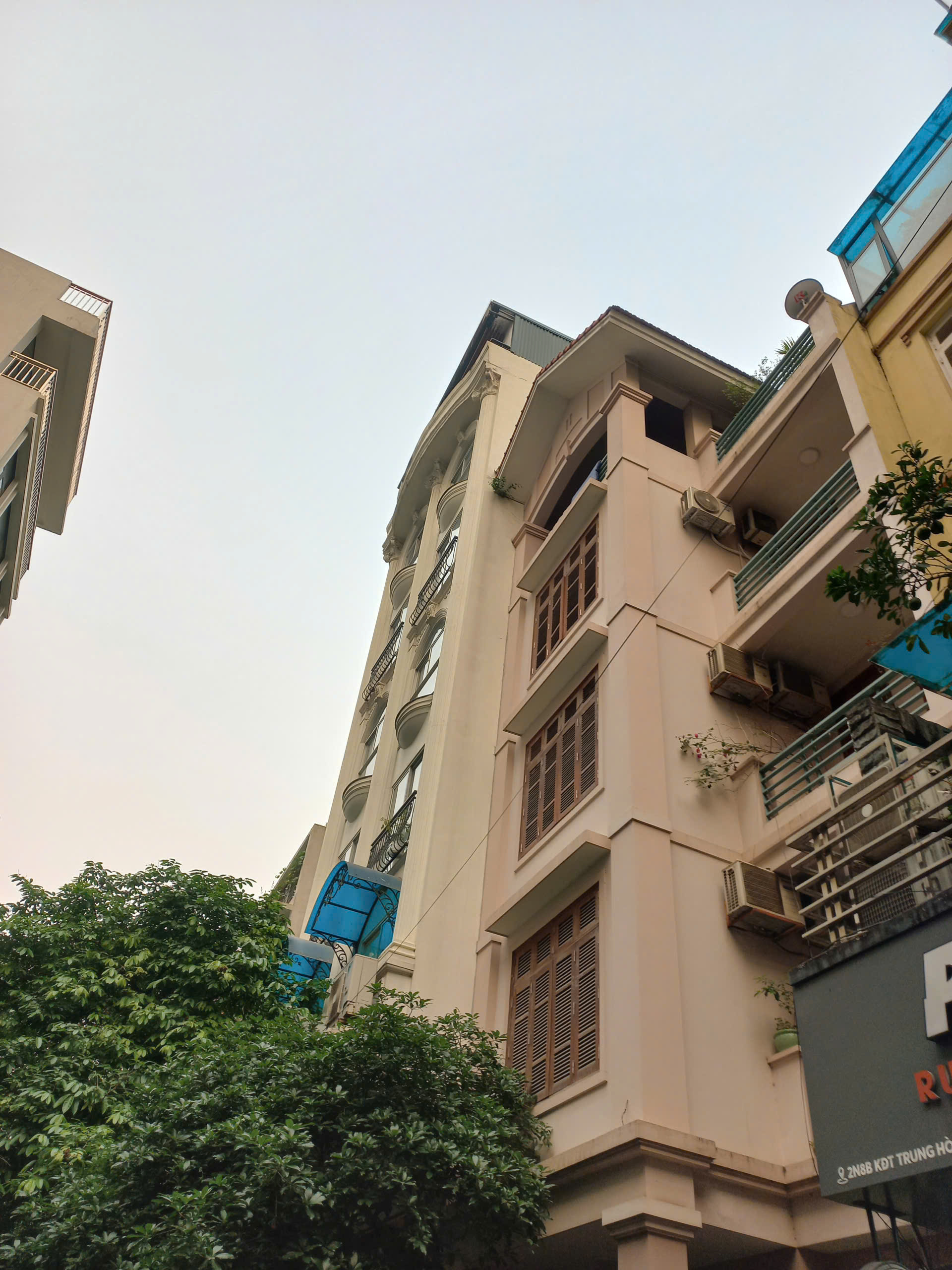  ???? Cho thuê nhà phân lô phố Trung Kính giá rẻ ???? 