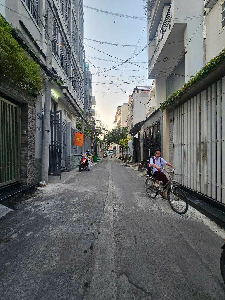  Quận 7 MT HẺM HTP - 6 x 15 - Mặt tiền đường 6m - OTO NGỦ TRONG NHÀ 