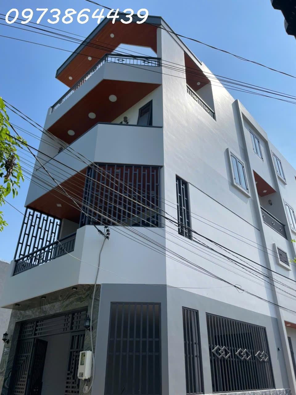  SIÊU PHẨM LÔ GÓC 4 TẦNG – THANG MÁY XỊN – GARA 2 Ô TÔ – GẦN SONG HÀNH - LÊ LỢI - HÓC MÔN 