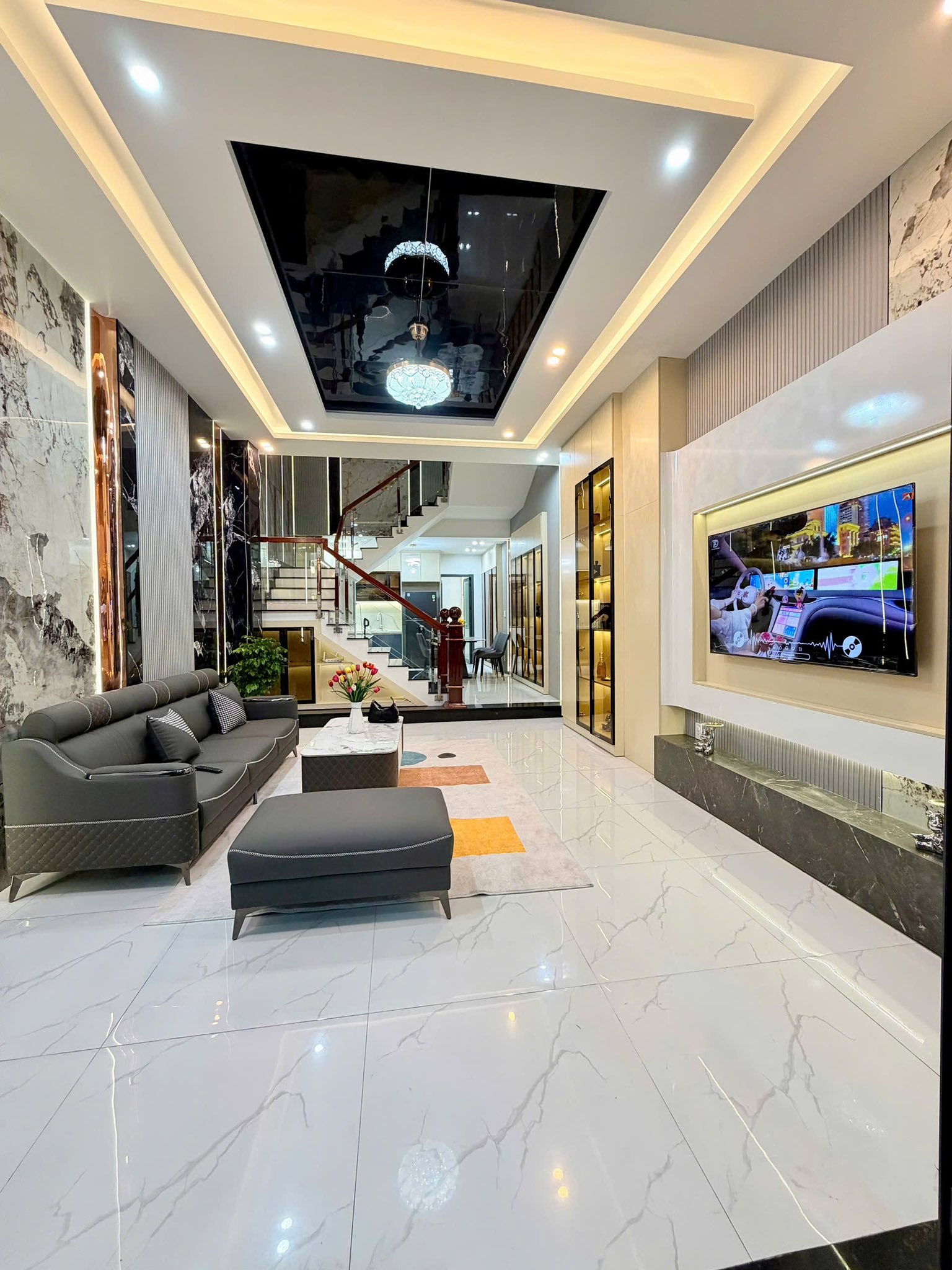  Bán Siêu phẩm nhà 3 Tầng FULL nội thất mặt tiền Dương Đức Hiền - Gần biển 