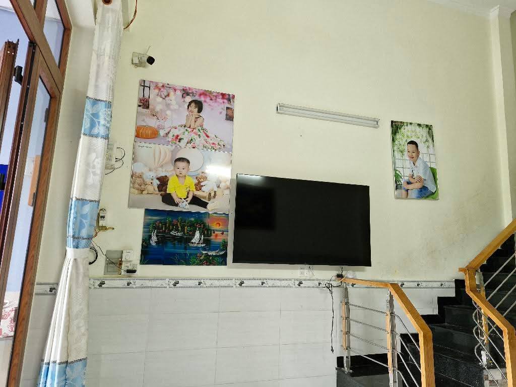  Bán gấp căn nhà 30m2 (5x6) gần Đỗ Xuân Hợp, Phước Long B, Thủ Đức.,Giá 4,2 tỷ (có TL) hẻm xe hơi 