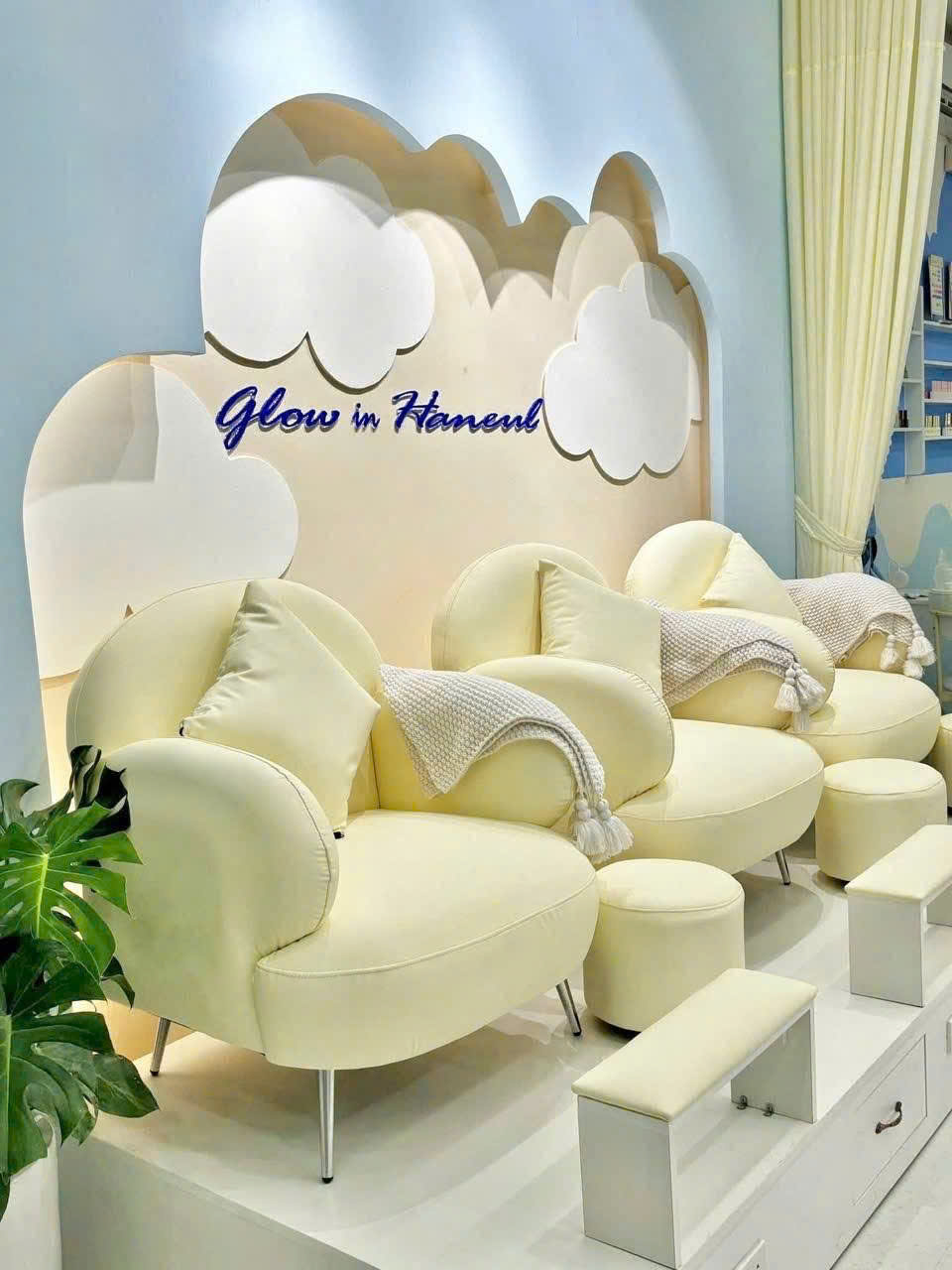  SANG NHƯỢNG TIỆM NAIL – MI – GỘI ĐẦU DƯỠNG SINH - MẶT TIỀN BÀU CÁT 8 – TÂN BÌNH 