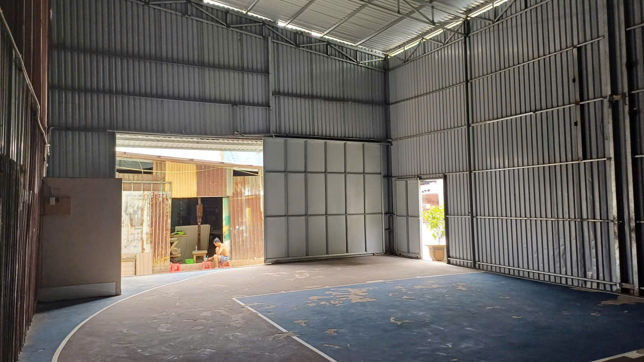  CHO THUÊ KHO XƯỞNG – GIÁ TỐT – XE TẢI RA VÀO THOẢI MÁI 