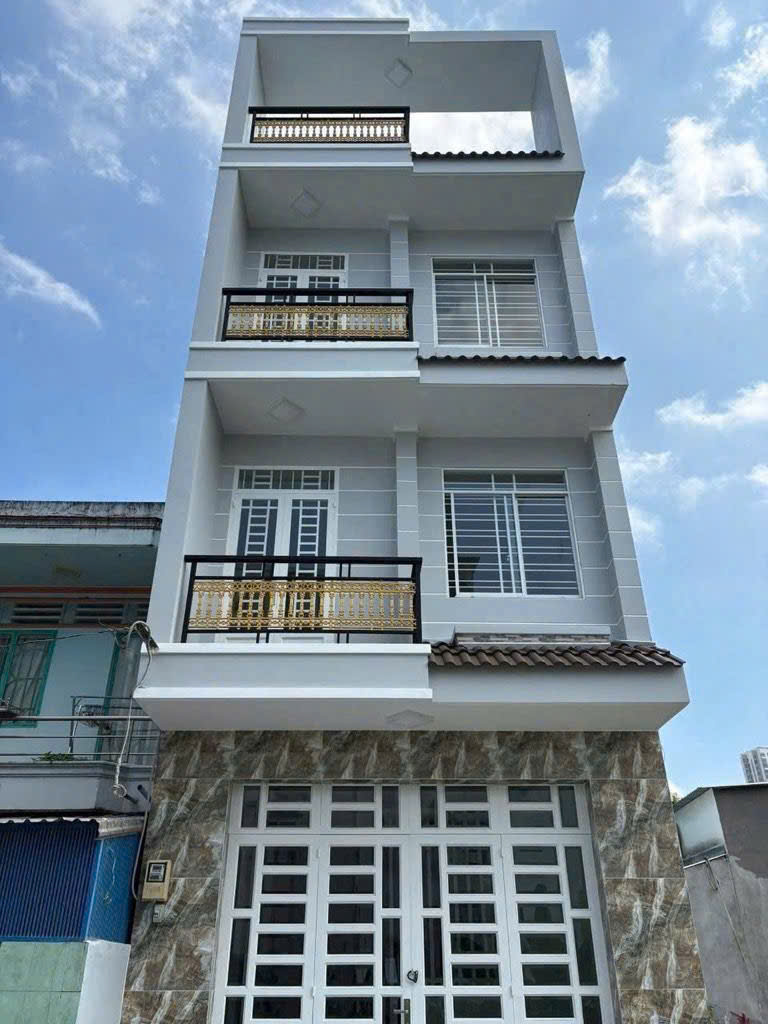  NHÀ 4 TẦNG HẼM 3M  DỌN VÀO Ở NGAY PHƯỜNG PHÚ THUẬN Q.7 
ZÍA NHỈNH 6 TI 