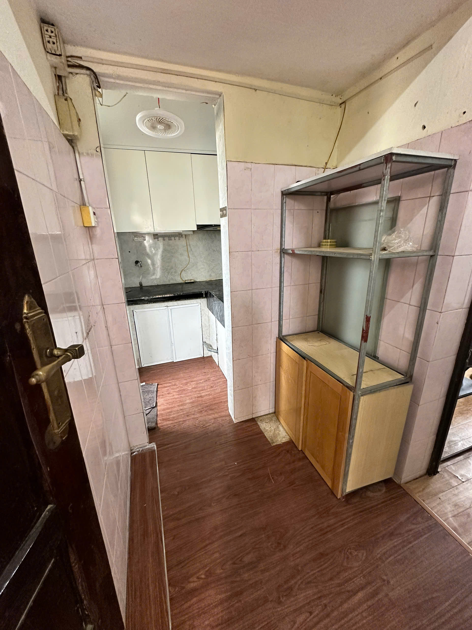  Cho thuê căn hộ Tập thể Hoà bình 7, 70m2, 2 ngủ, 8 triệu vào ngay 