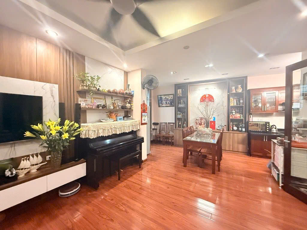  PHÂN LÔ PHỐ CHÙA BỘC CÁCH PHỐ 10M, KINH DOANH SẦM UẤT 66M, NHỈNH 22 TỶ. 