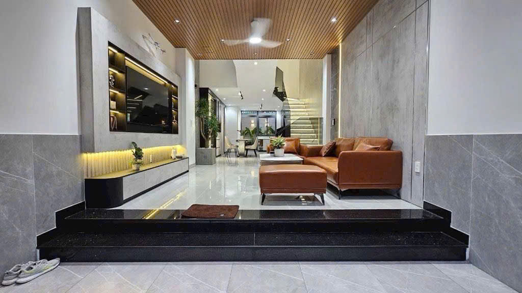  QUẬN 7 NHÀ 3 TẦNG PHƯỜNG TÂN THUẬN  - NHÀ ĐẸP TẶNG NỘI THẤT - 72M2 - AN  NINH 