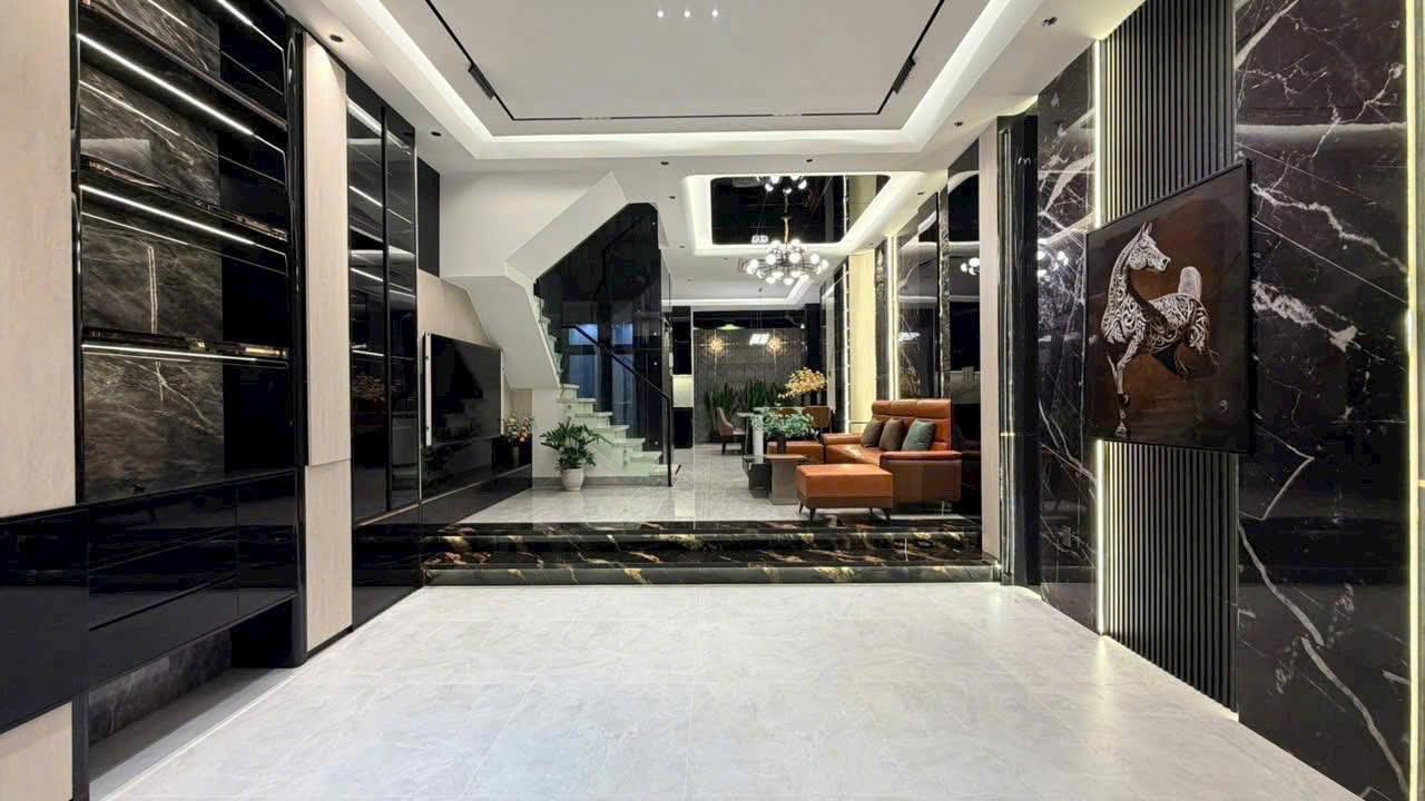  NHÀ ĐẸP LONG LANH CÓ THANG MÁY, NỘI THẤT CAO CẤP, CẠNH PHÚ MỸ HƯNG 