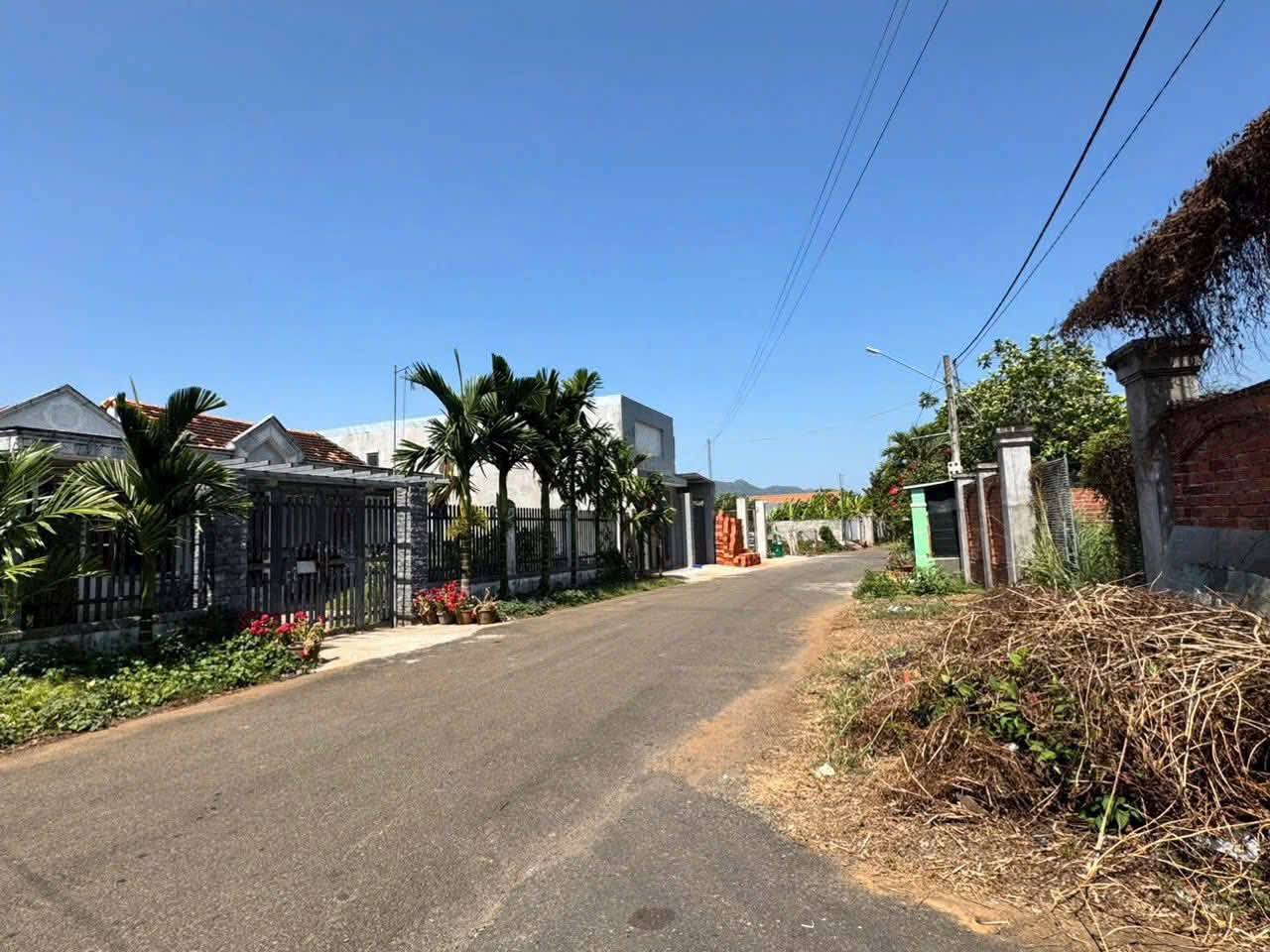  BÁN ĐẤT 7M X 35M MẶT TIỀN ĐƯỜNG 85 HÒA LONG 