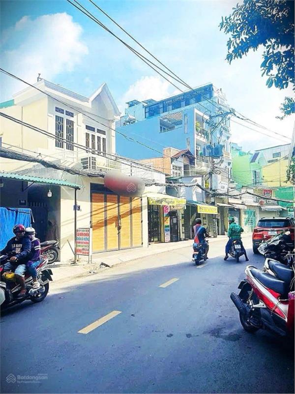  MTKD Nguyễn Văn Công DT 5,3x25m nở hậu 6,6m DTCN 105,8m2 có 8 phòng đang cho thuê 30tr/th 17tỷ TL 