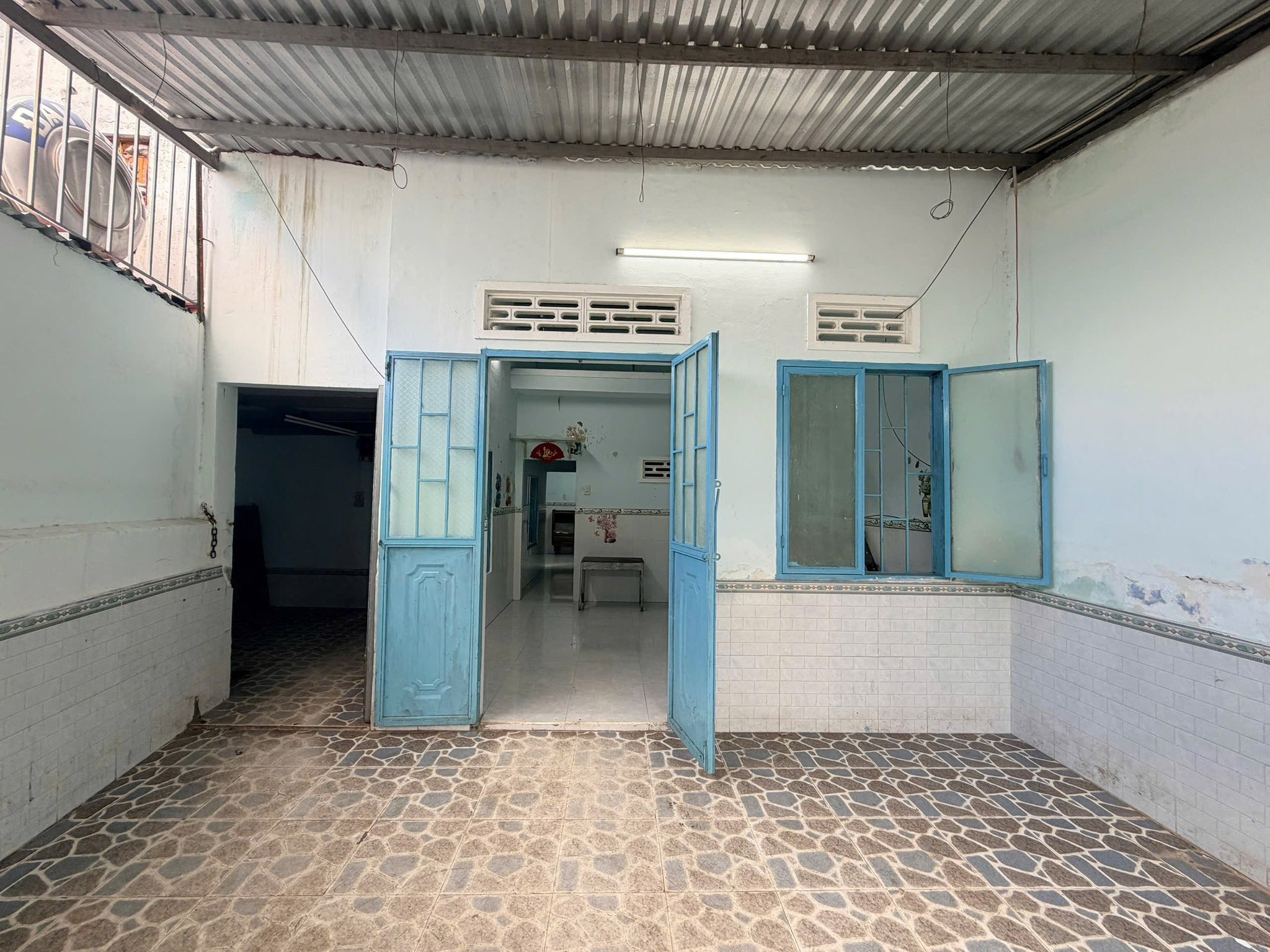  Bán nhà 1 trệt 1 lửng kèm 2 phòng trọ cho thuê . Hẻm Dương Văn Nga 