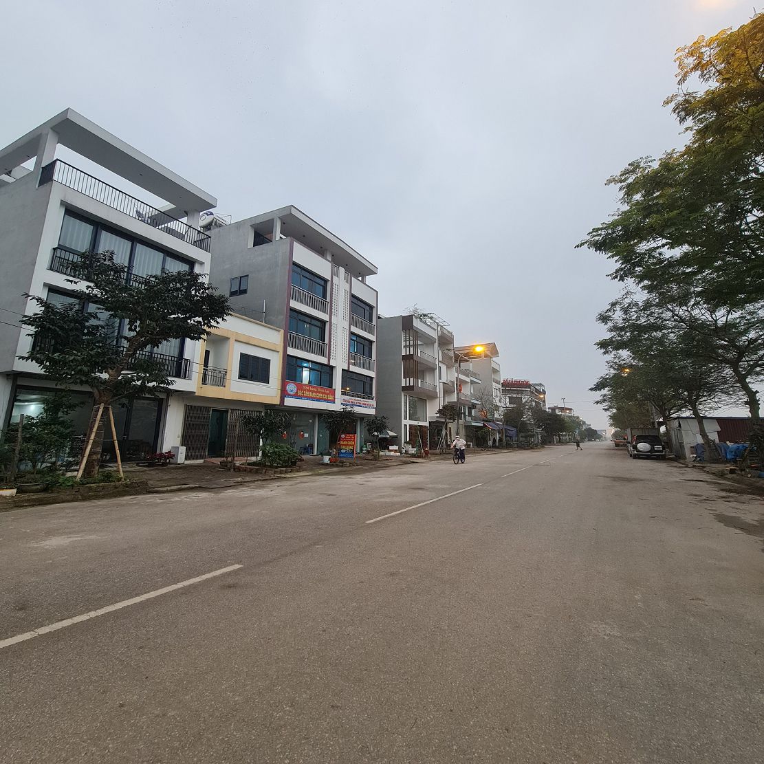  ???? TĐC Trâu Quỳ, Gia Lâm, Hà Nội. Dt 41m2, đường 13m giá đầu tư. Lh 0989894845 