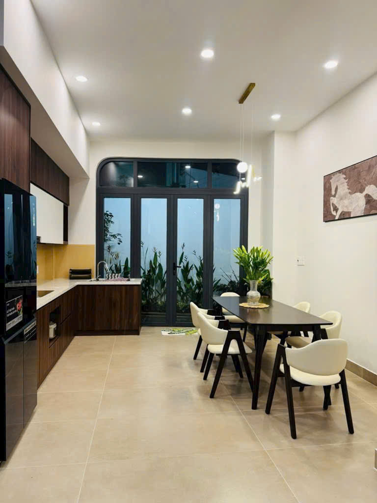  CHỦ ĐỔI NHÀ LỚN NÊN B CĂN NHÀ 3 TẦNG  GẦN 70m  PHƯỜNG  TÂN THUẬN 