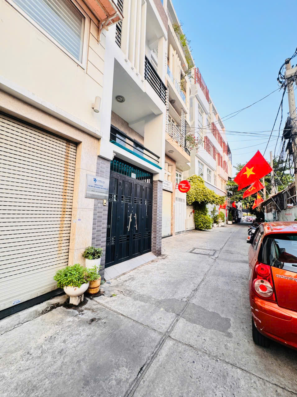  CHÍNH CHỦ 0938676685 BÁN NHÀ NGANG LỚN 9,5M*8M VUÔNG ĐẸP- NHÀ 5 TẦNG BTCT - NGAY MẶT TIỀN XE TẢI ĐẬU NGÀY ĐÊM Đ.VÕ VĂN KIỆT, QUẬN 1- GIÁ TỐT CHỈ 17T 