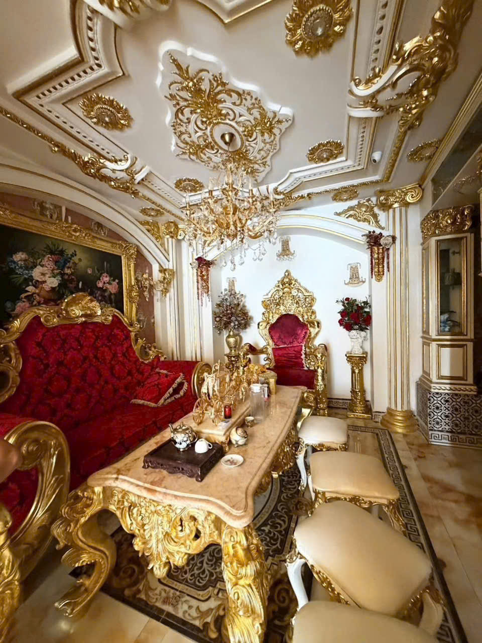  BIỆT THỰ DÁT VÀNG ,NỘI THẤT MỚI ,THIẾT KẾ HIỆN ĐẠI CẦN CHO THUÊ ,QUẬN 7 ,TPHCM 