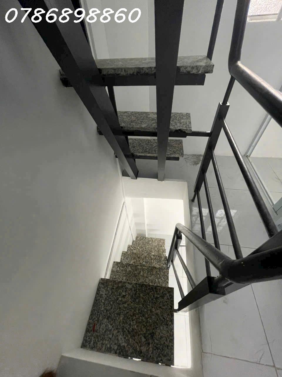  NHÀ GIÁ RẺ QUẬN 7 – CHỈ 890 TRIỆU 