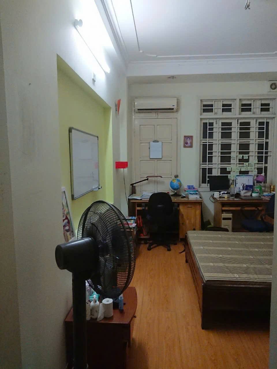  Cho thuê nhà ngõ 194 Hoàng Sâm 25m ×5 tầng +tum- Giá 12 triệu 