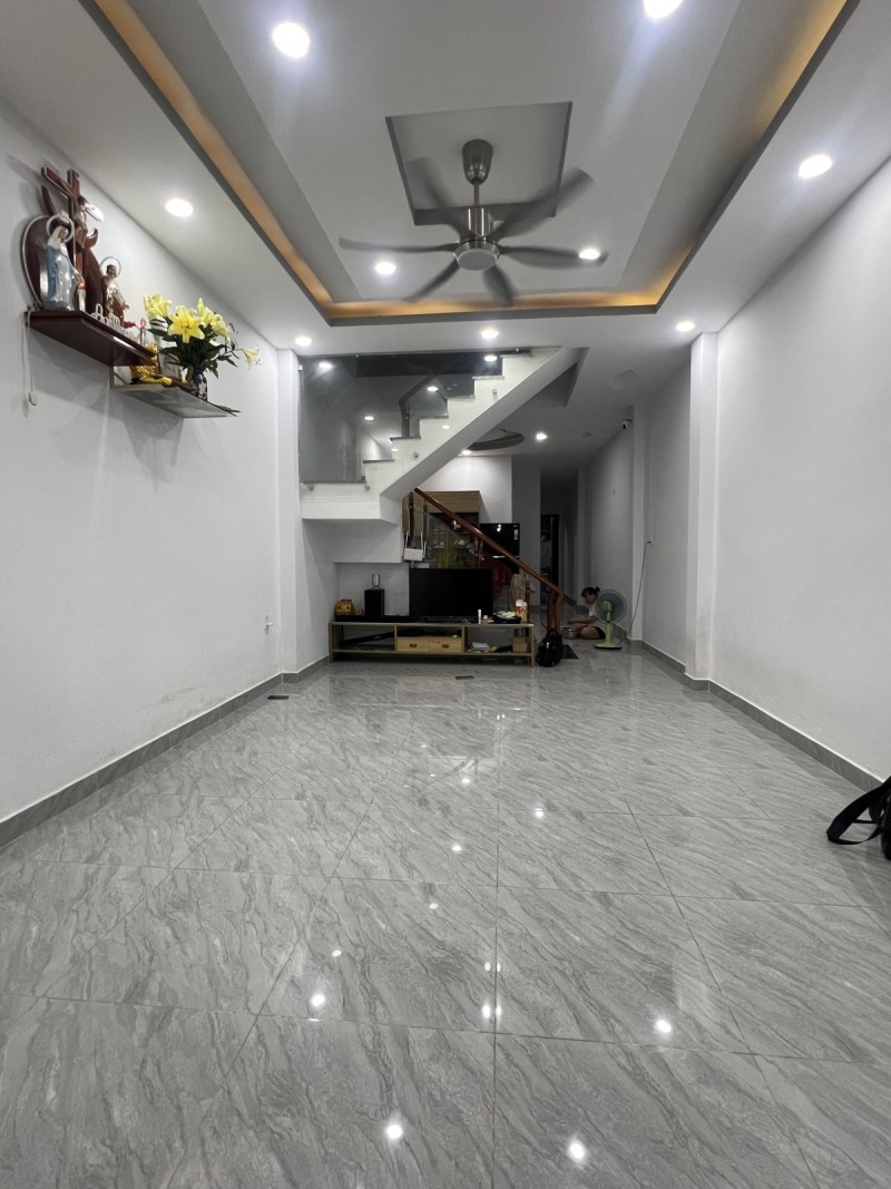  Bán nhà 2 Tầng Dĩ An,SHR thổ cư,đường ô tô, gần chợ Dĩ An 1 