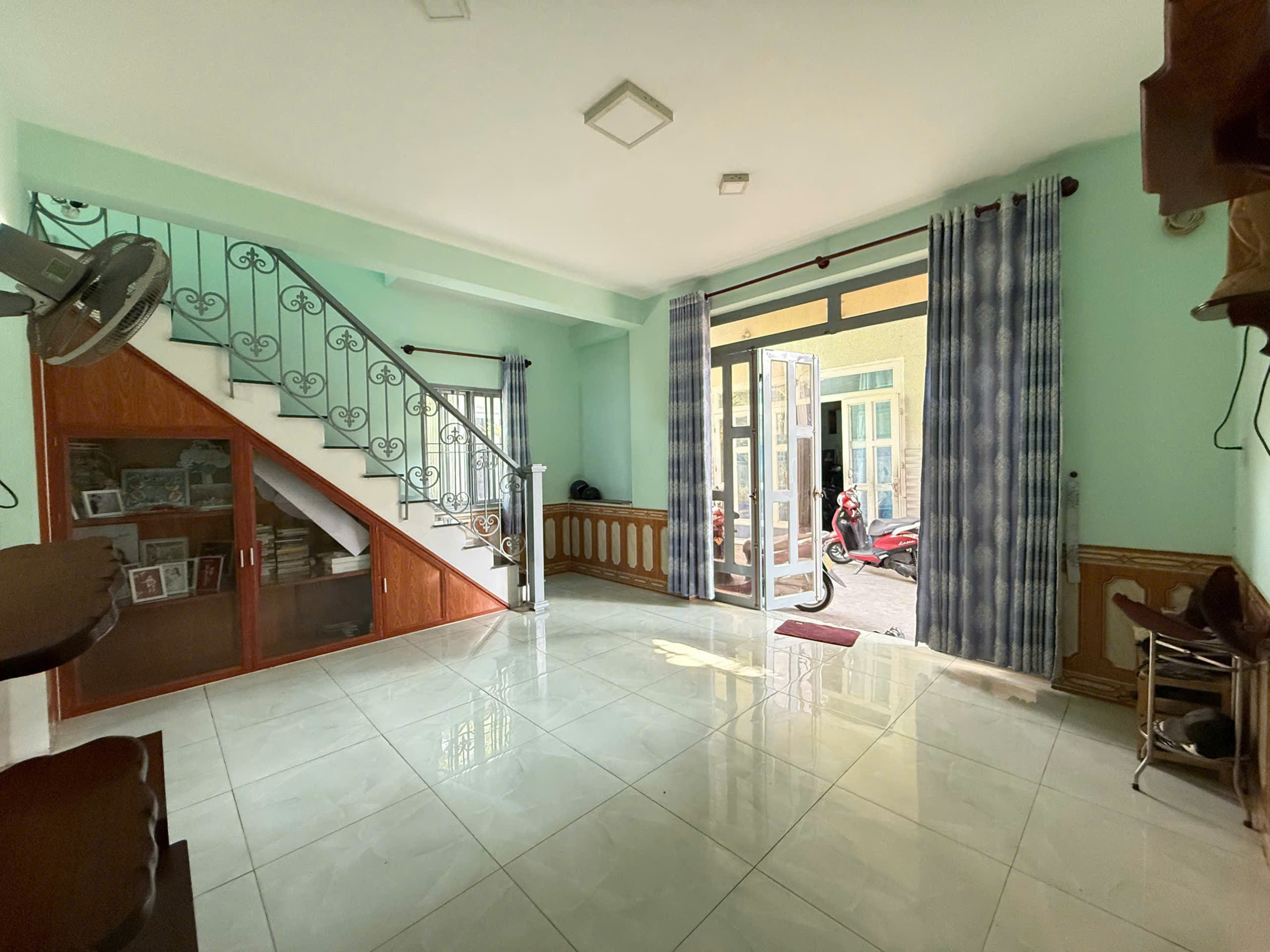  BÁN NHÀ SỔ CHUNG – DĨ AN, VỊ TRÍ GẦN NHÀ MÁY NƯỚC 