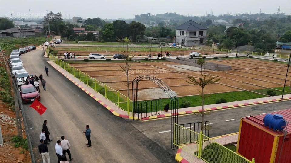  Chính chủ cần bán lô đất tại Hòa Lạc cách Quốc lộ 21 300m diện tích 100m2 mặt tiền 6m Giá Siêu Rẻ 